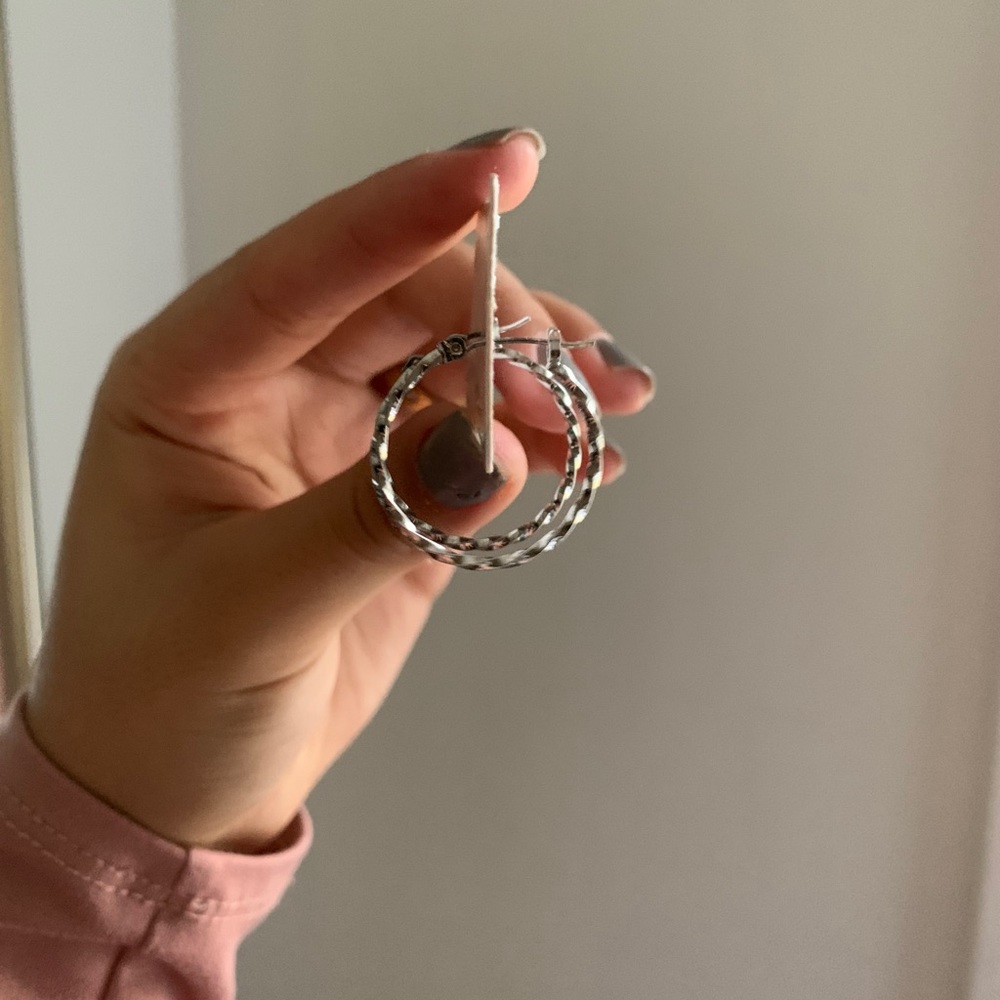 Small silver hoops - Picture 2 of 2